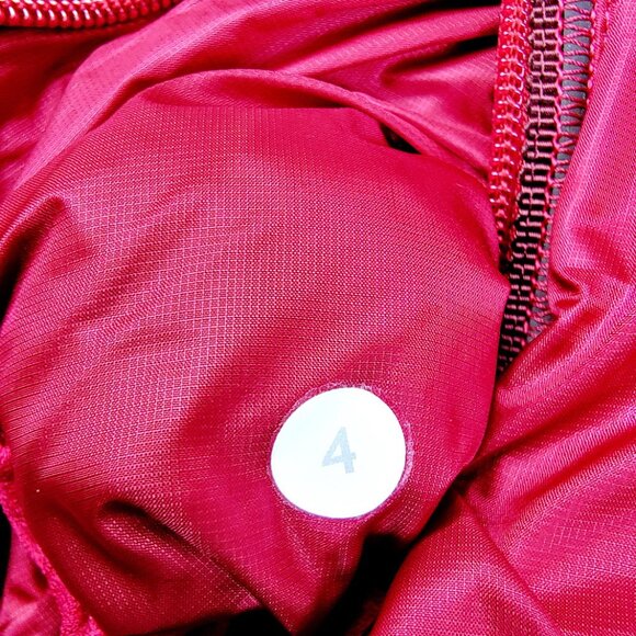 Lululemon Women's Berry Rumble Down For A Run Full-Zip Puffer Vest Size 4 - Picture 4 of 7